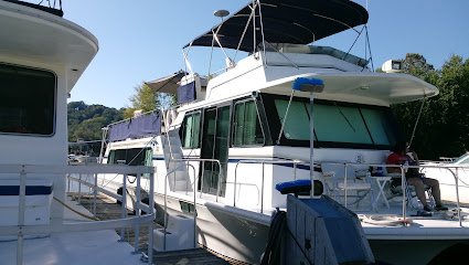 C Dock 4 Seasons Yacht Club Party April – October