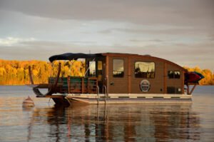 Voyageur Houseboats